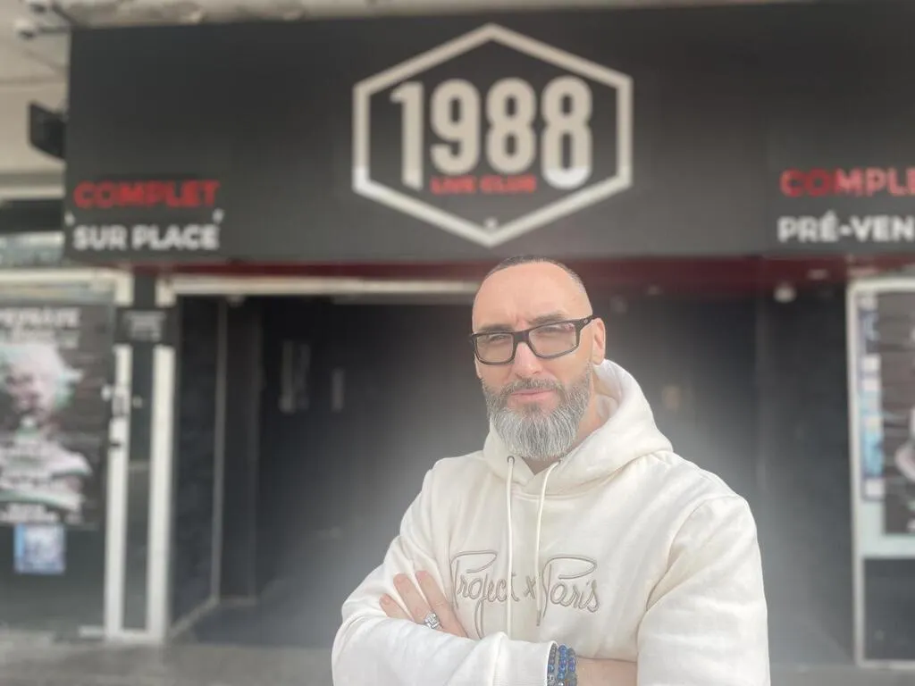 Le Jarl devant le 1988 Live Club, Rennes