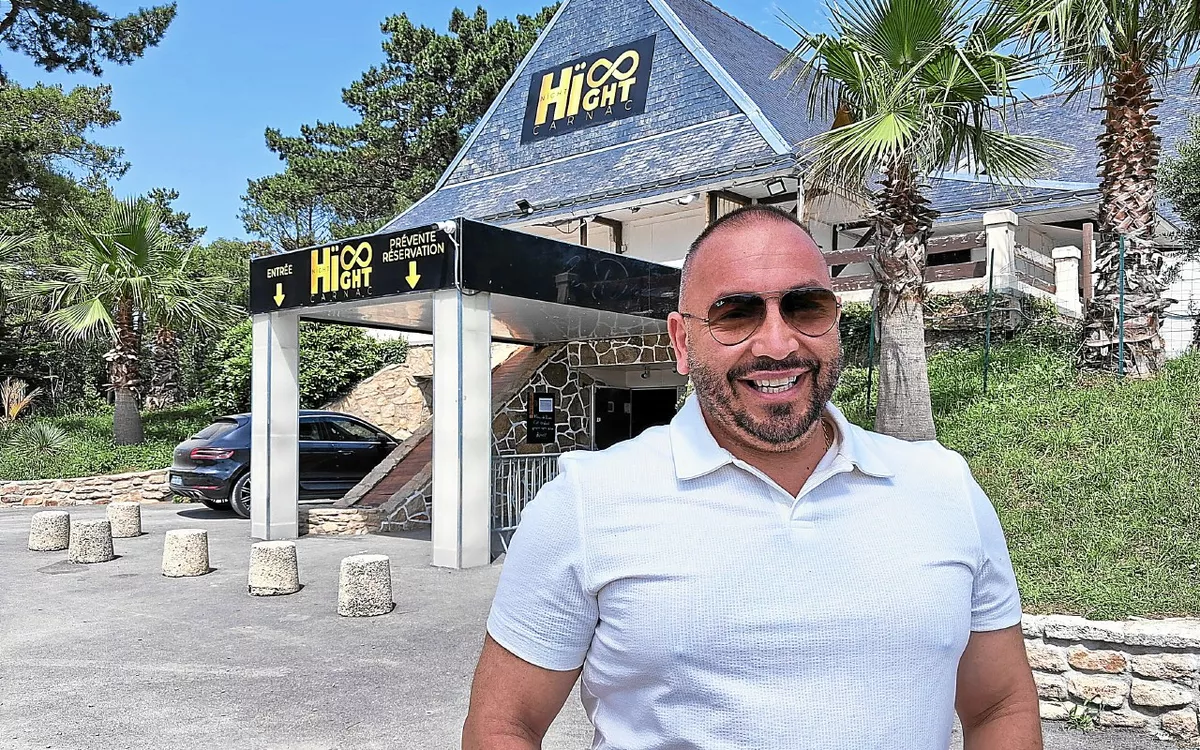 Le Jarl devant le Hight Club, Carnac — Bretagne sud